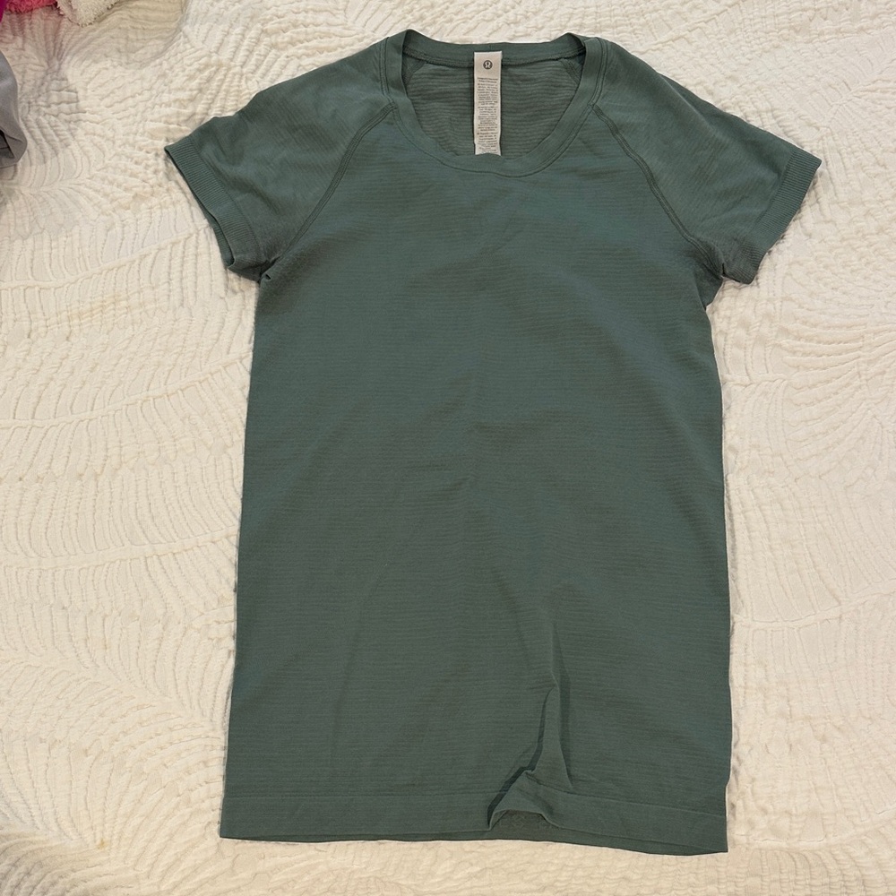 Lululemon Short Sleeve T-Shirt in Sage Green